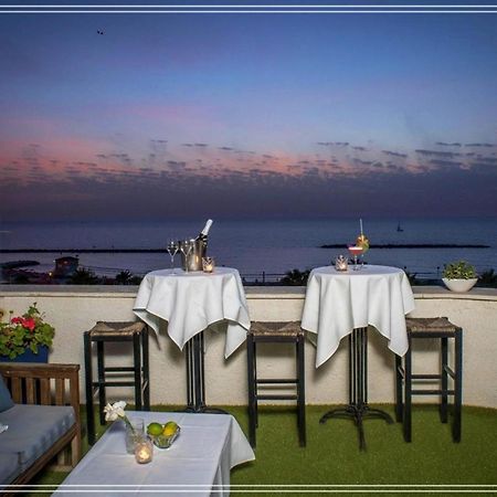 תל אביב Bugrashov Beach 88 Hotel And Spa מראה חיצוני תמונה