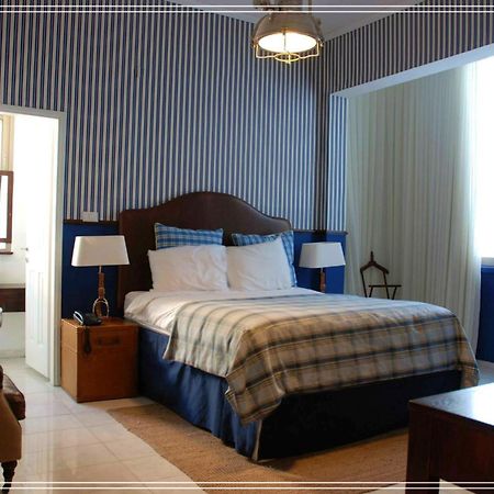 תל אביב Bugrashov Beach 88 Hotel And Spa מראה חיצוני תמונה